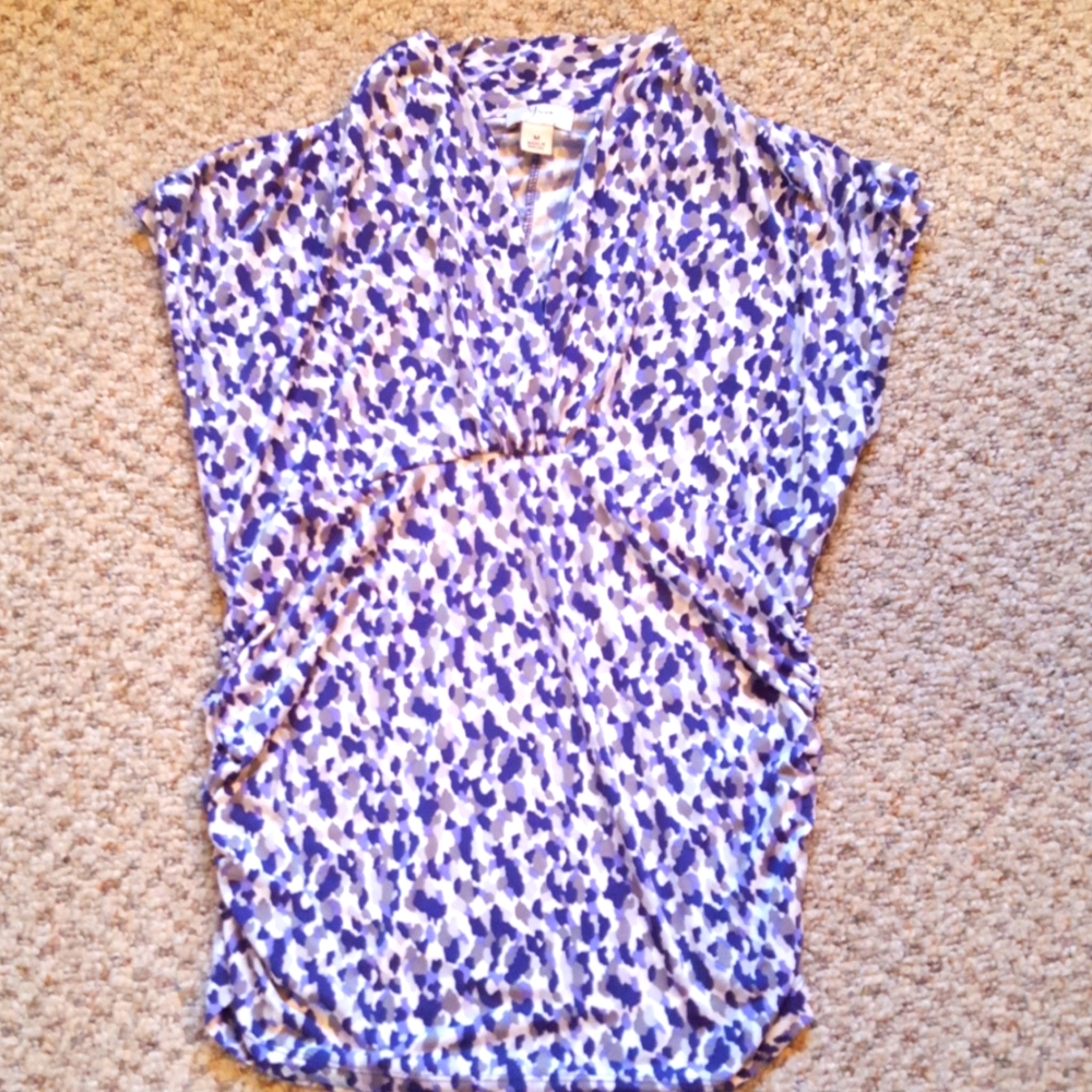 CUTE SHORT SLEEVE V-NECK STRECHY TOP